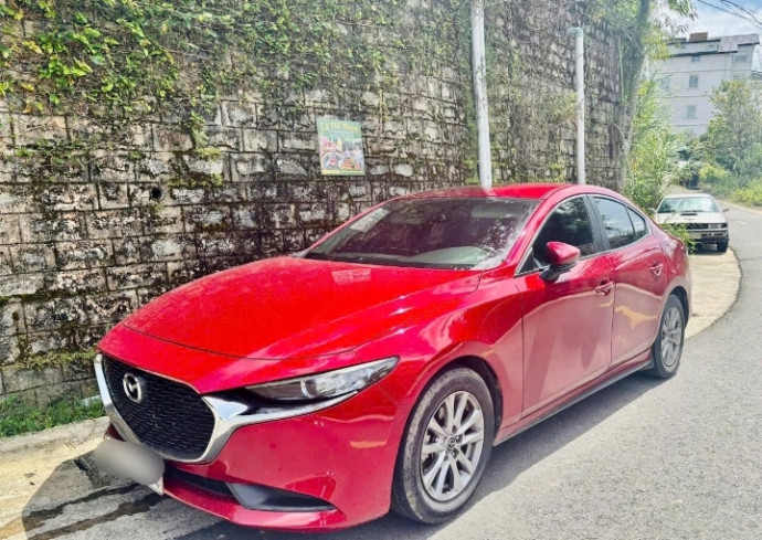 Аренда автомобиля Mazda 3 в Нячанге