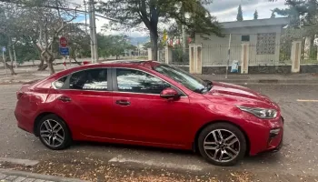 Аренда автомобиля Kia Cerato в Нячанге