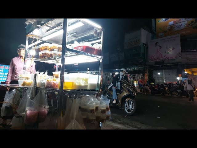 Street Food, Pleiku, Vietnam
