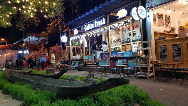 [Du Lịch T&acirc;y Nguy&ecirc;n] Dạo Quanh Đường S&aacute;ch Cafe Điểm Du Lịch TP. Bu&ocirc;n Ma Thuột