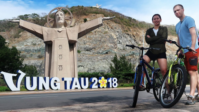 Cycling to Vung Tau Attractions, Giant Jesus Statue, Seafood - Vietnam Travel VLOG 04