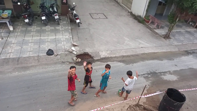 Ca mau peak hours, Vietnam