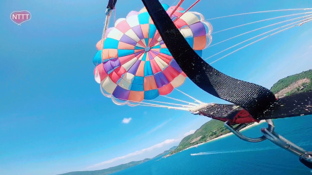 Bay D&ugrave; Tr&ecirc;n Đảo H&ograve;n Tằm Nha Trang - Đặt Tour Li&ecirc;n Hệ SĐT 0902000587 | Nha Trang Trong T&ocirc;i