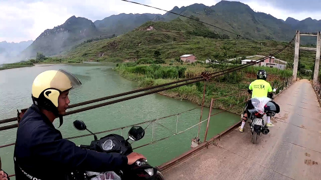 Day 1 Driving Experience Motorbike trip HA GIANG LOOP - DU GIA village
