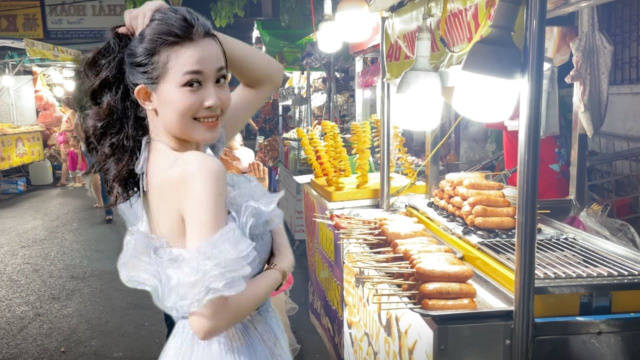 Can Tho Night Market 🇻🇳 | A Colorful Tour with the Best Street Food