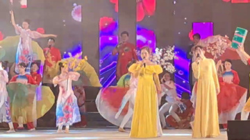 Vietnam New Year Celebration in L&agrave;o Cai 🇻🇳 | Street Festival & Stage Show
