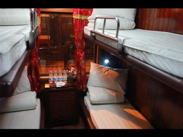 Ha Noi to Sapa Train| Tourist train to Lao Cai Ha Noi to Sapa Train| Tourist train to Lao Cai