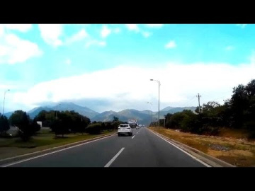 Đường Nguyễn Tất Th&agrave;nh : Từ S&acirc;n bay Cam Ranh tới ch&acirc;n đ&egrave;o C&ugrave; Hin (Kh&aacute;nh H&ograve;a) - 13km